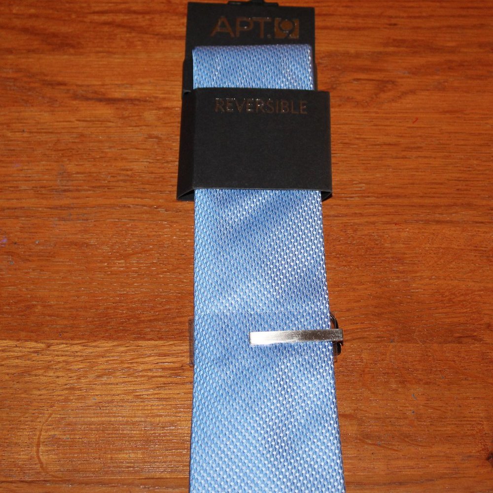 Men's Apt. 9 Necktie Reversible Tonal/Solid Blue w/ Tiebar
